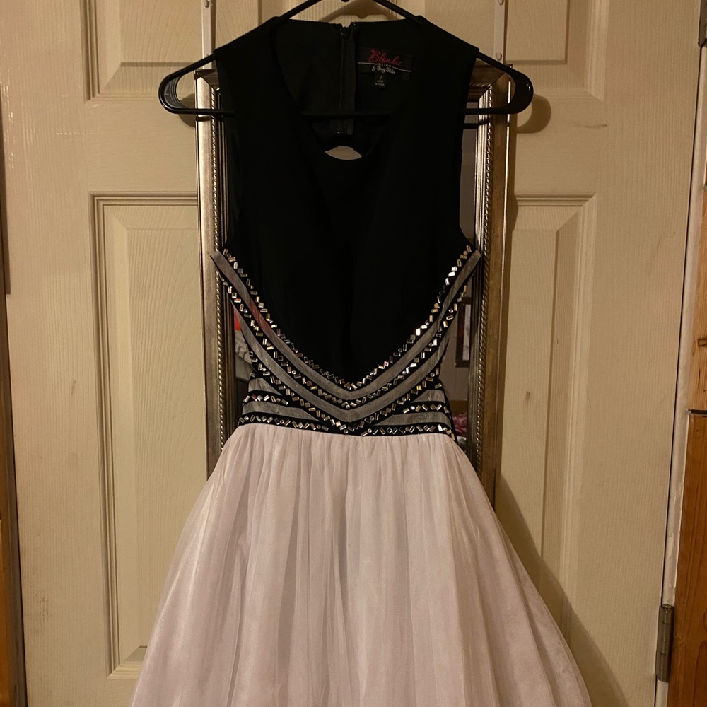 FANCY DRESS - Picture 2 of 5